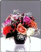 Mix Roses in short vases 425000
